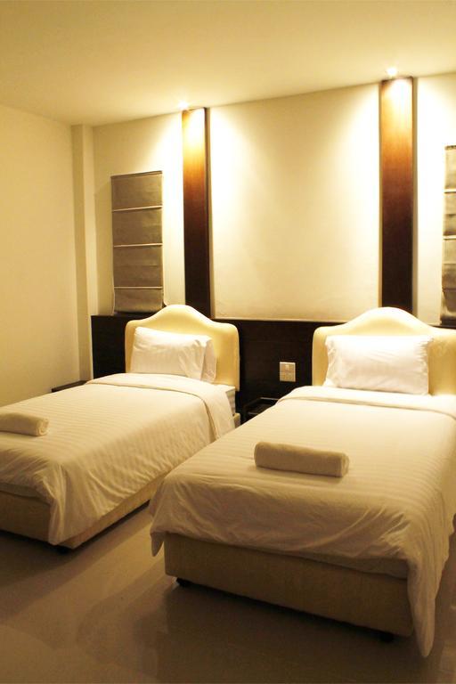 Saabpaiboon Grand Resort Ban Talat Room photo